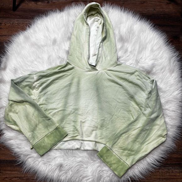 Nike Yoga Green Tie Dye Cropped Hoodie size Medium - Picture 1 of 6
